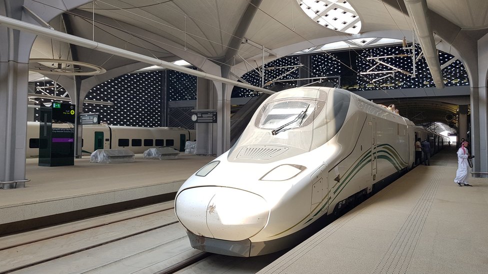 A high-speed Haramain Express train stops at King Abdullah Economic City near Jeddah, Saudi Arabia (18 September 2018)