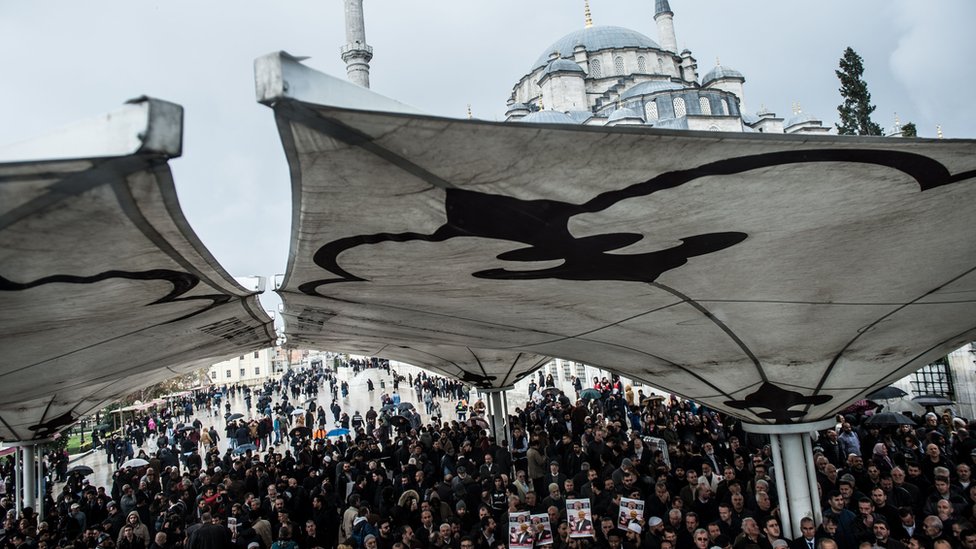 People attend a symbolic funeral prayer for Saudi journalist Jamal Khashoggi, killed in the Saudi consulate in Istanbul, 16 November 2018