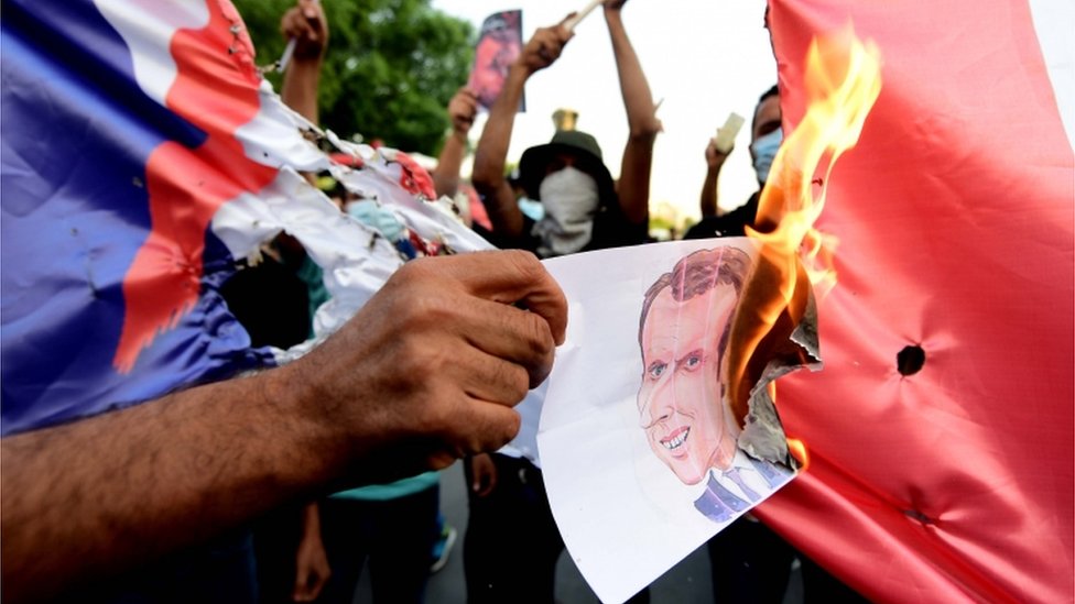 میکخواں اور فرانس کے خلاف عراق میں احتجاج