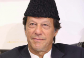 عمران خان جناح کیپ پہنتے ہیں