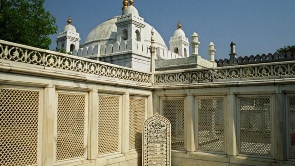اورنگزیب کا مقبرہ