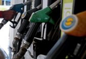 پیٹرول کی قیمت میں اضافہ: ’یہ تو عام آدمی کا تیل نکال رہے ہیں‘