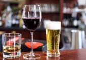 شراب نوشی: ’روزانہ ایک جام بھی فالح کا خطرہ بڑھا سکتا ہے‘