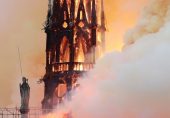پریس: تاریخی گرجا گھر میں آگ لگ گئی