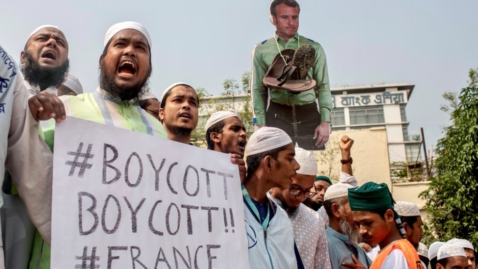 Protest calling for the boycott of French products and to denounce French President Emmanuel Macron in Dhaka, Bangladesh, October 27, 2020