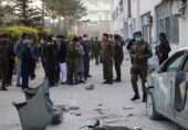سری لنکن شہری کا توہینِ مذہب کے الزام پر قتل: پولیس سیالکوٹ میں ہجوم کو روکنے میں ناکام کیوں رہی؟