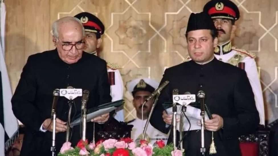 نواز شریف، اسحاق خان