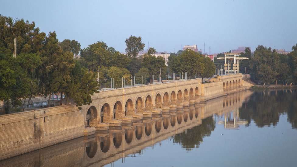 کھر بیراج
