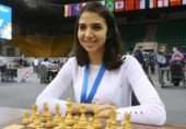 سارا خادم: شطرنج کی بہترین ایرانی کھلاڑی جسے سکارف سے انکار پرجلاوطن ہونا پڑا