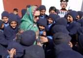 جب ایک ٹیچر اپنے سٹوڈنٹس سے پہلی بار ملنے اسلام آباد سے وزیرستان پہنچیں