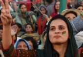 پی ٹی آئی رہنماوں کے خلاف ’متنازع‘ مقدمات کے پیچھے کون ہے اور اس کے ملک پر کیا اثرات مرتب ہوں گے؟