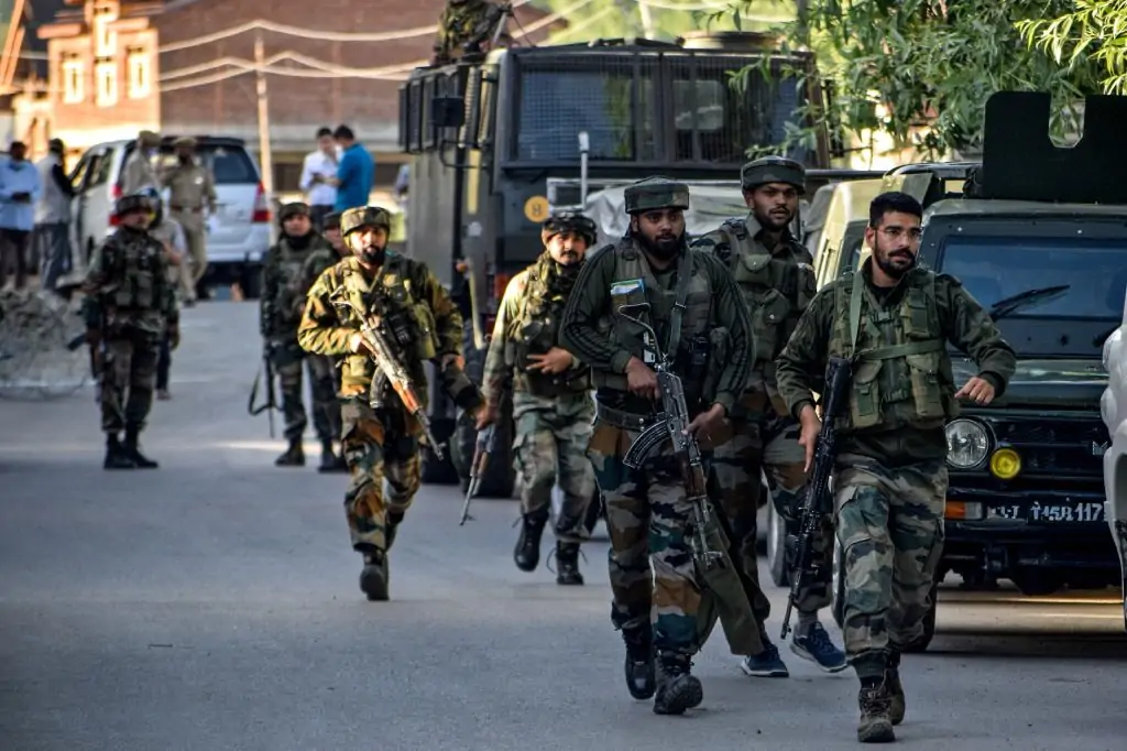 قلات میں آپریشن: 23 دہشتگرد ہلاک، ایف سی کے 18 جوان شہید